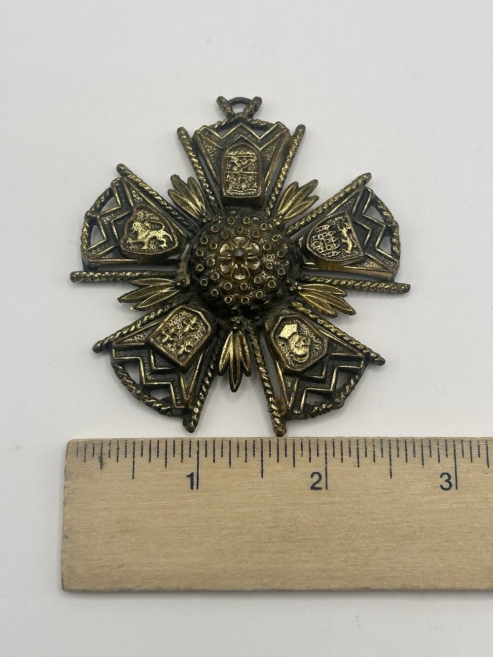 Vintage Heraldic Lion Maltese Cross Pendant 1960s 1970s Jewelry Religious Gift - Picture 5 of 11